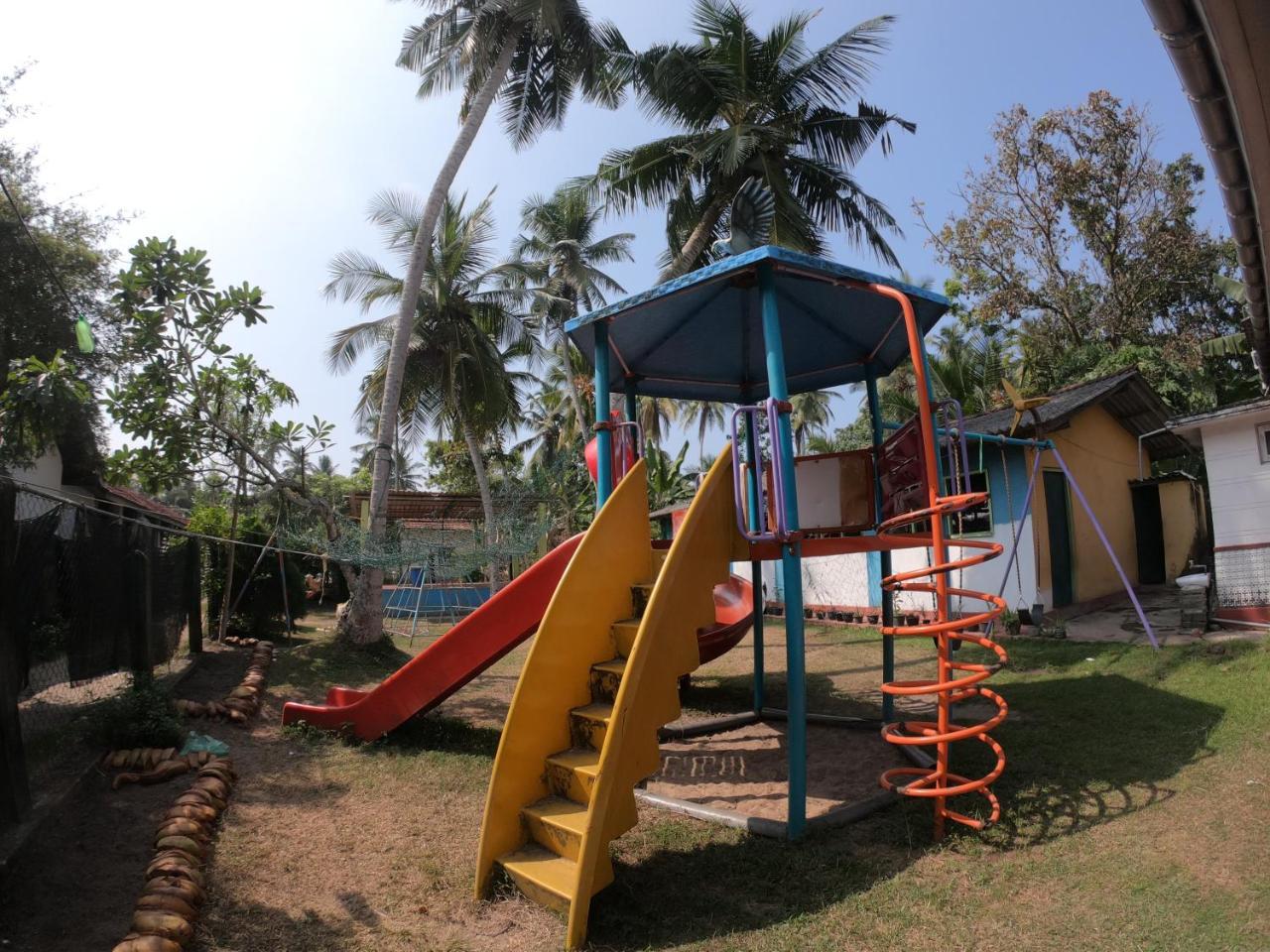 Shrinith'S Place - Dodanduwa Hikkaduwa Buitenkant foto