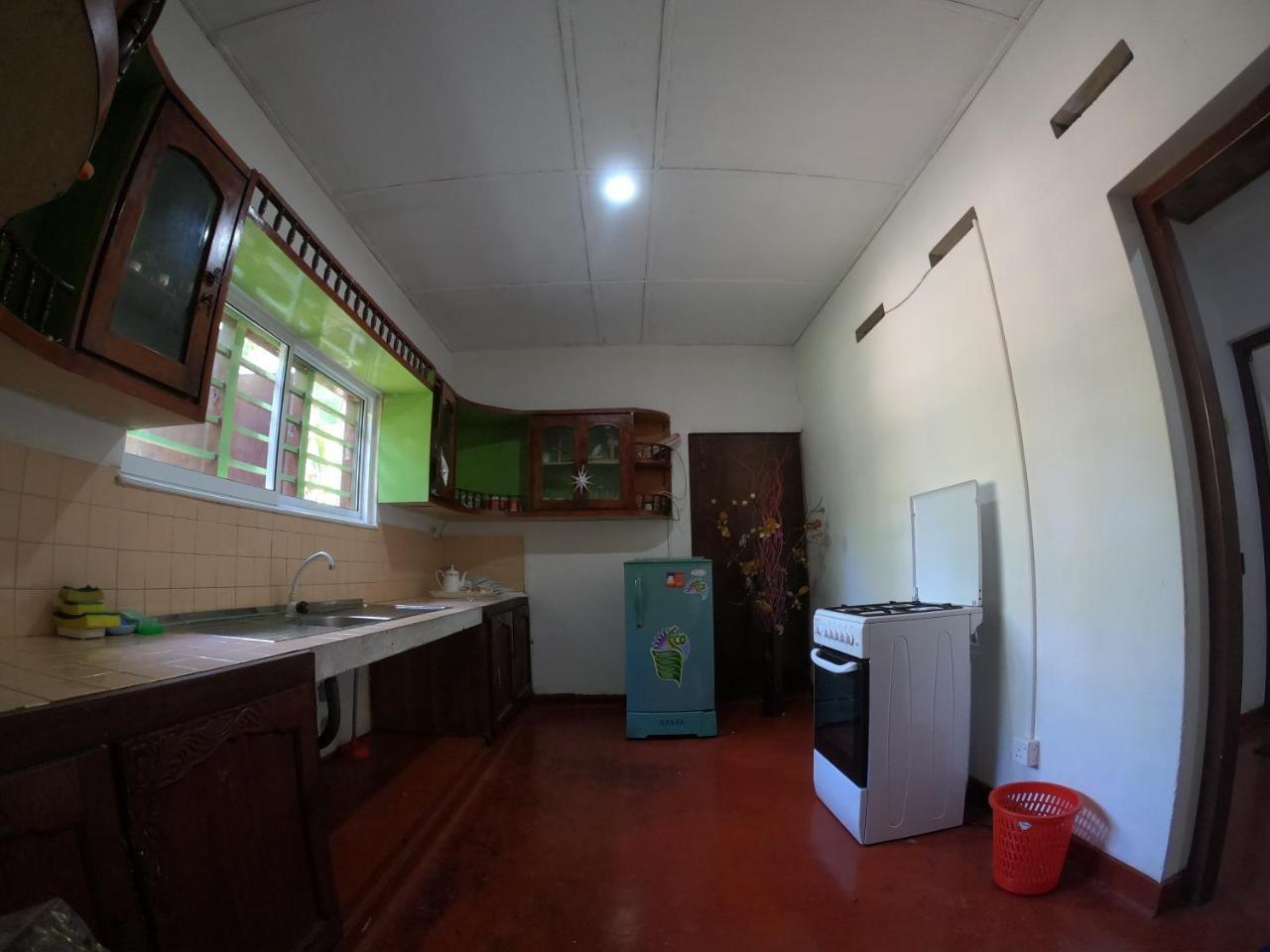 Shrinith'S Place - Dodanduwa Hikkaduwa Buitenkant foto